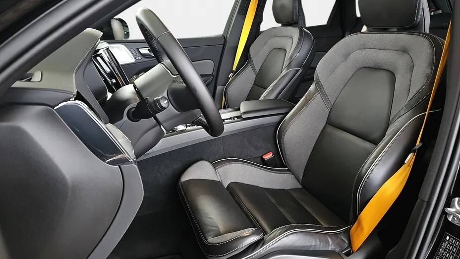 VOLVO XC60 XC60 T8 Plug-In Hybrid AWD Polestar Engineered aut