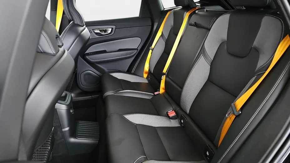 VOLVO XC60 XC60 T8 Plug-In Hybrid AWD Polestar Engineered aut