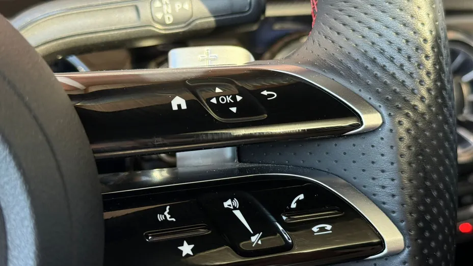 MERCEDES-BENZ CLA CLA 200 AMG Line 7G-DCT