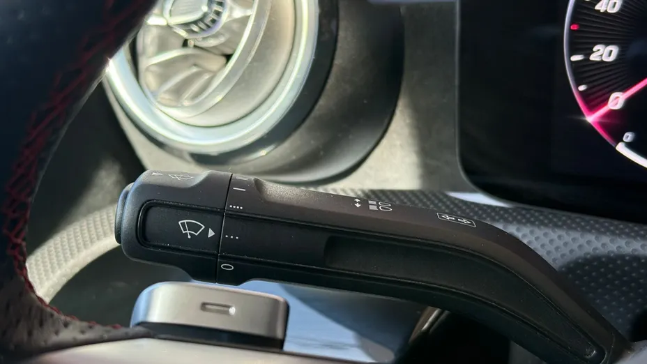 MERCEDES-BENZ CLA CLA 200 AMG Line 7G-DCT