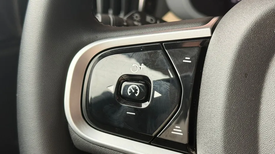 VOLVO XC60 XC60 T6 Plug-In Hybrid AWD Plus Bright aut