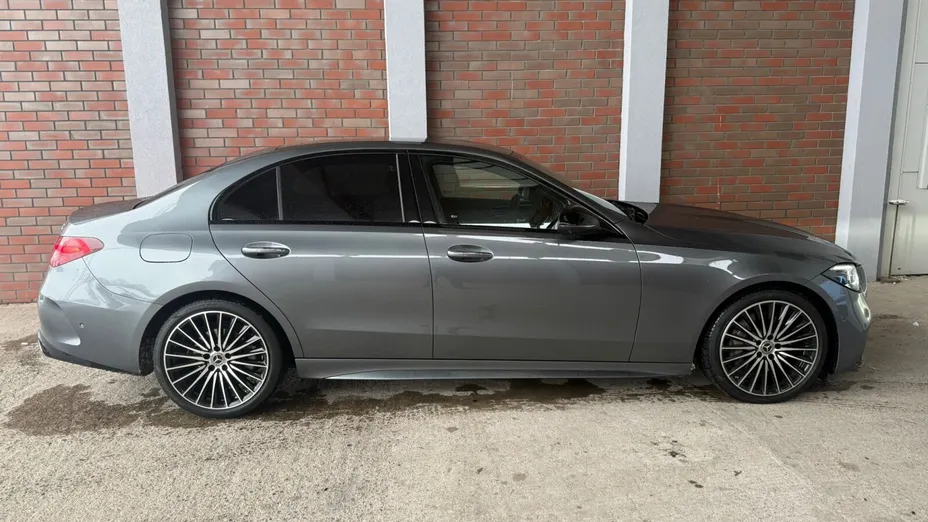 MERCEDES-BENZ C Klasa C 220 d mHEV 4-Matic AMG