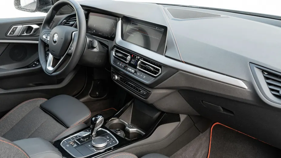 BMW Seria 2 218i Sport Line aut