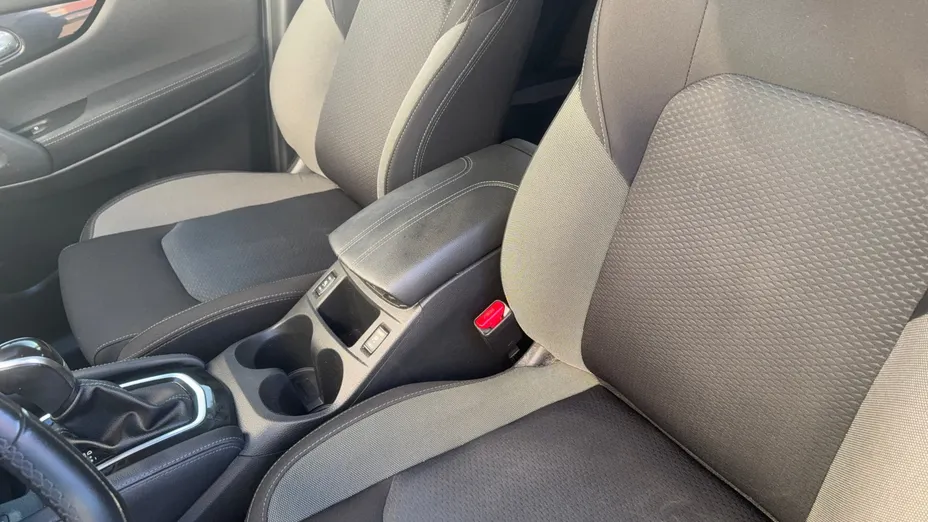 NISSAN Qashqai Qashqai 1.3 DIG-T N-Connecta DCT