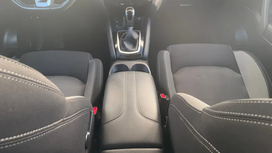 NISSAN Qashqai Qashqai 1.3 DIG-T N-Connecta DCT