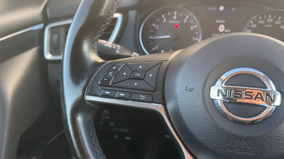 NISSAN Qashqai Qashqai 1.3 DIG-T N-Connecta DCT