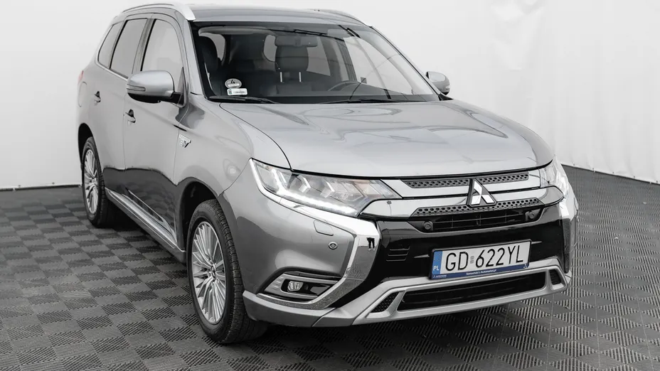 MITSUBISHI Outlander Outlander PHEV Instyle