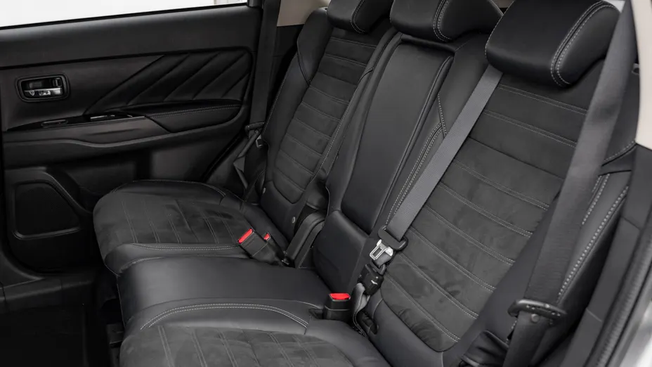 MITSUBISHI Outlander Outlander PHEV Instyle