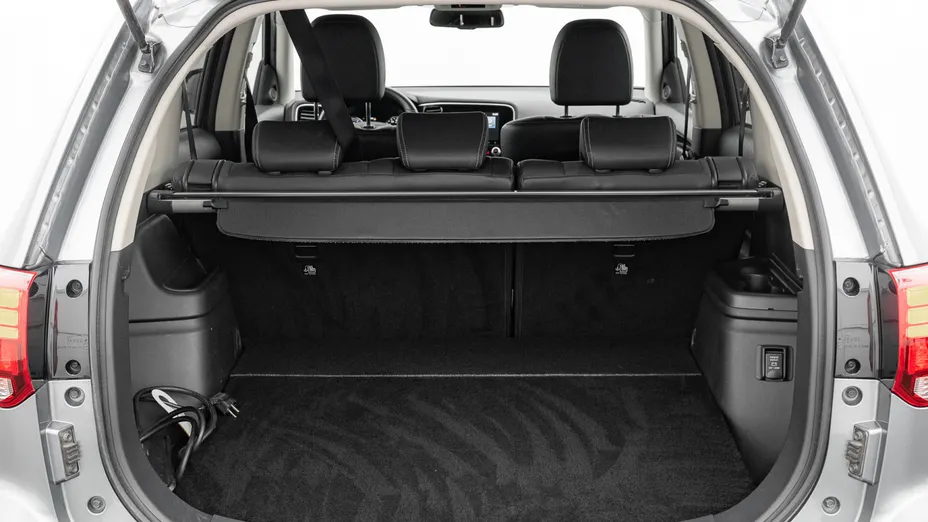 MITSUBISHI Outlander Outlander PHEV Instyle