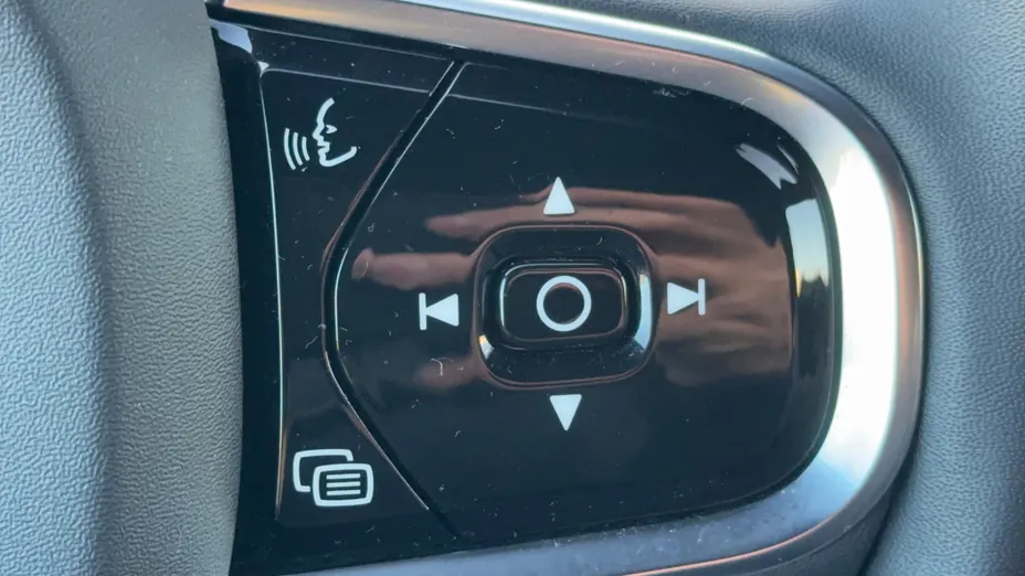 VOLVO XC60 XC60 B4 B R-Design aut