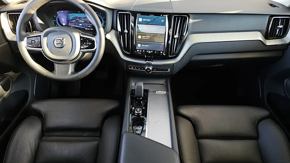 VOLVO XC60 XC60 B4 D AWD Plus Dark aut