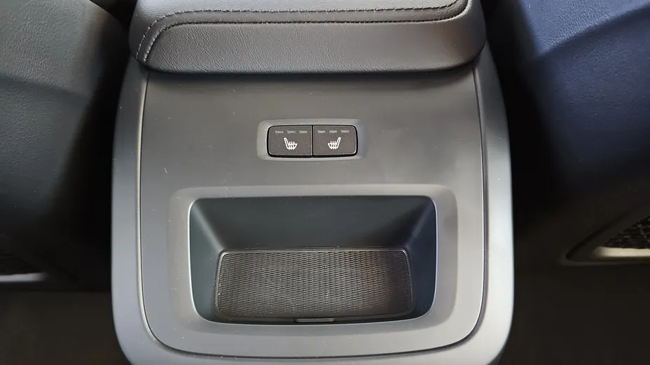 VOLVO XC60 XC60 B4 D AWD Plus Dark aut