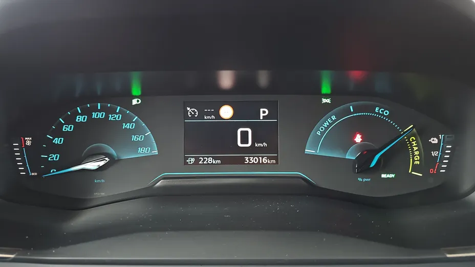 PEUGEOT 208 e-208 Allure