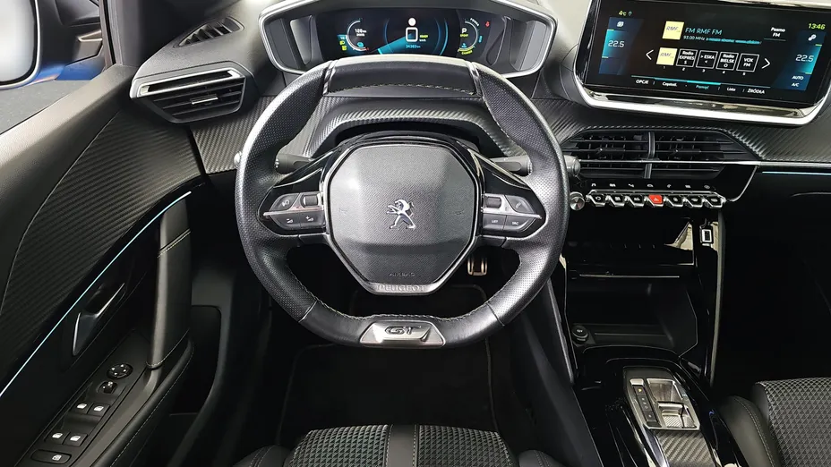 PEUGEOT 208 e-208 GT