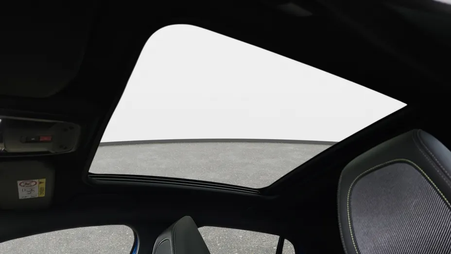 PEUGEOT 208 e-208 GT