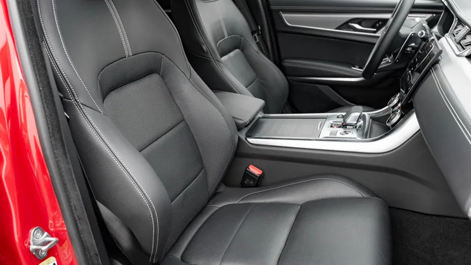 JAGUAR XF XF 2.0 P250 R-Dynamic SE