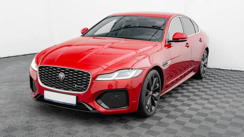 JAGUAR XF XF 2.0 P250 R-Dynamic SE