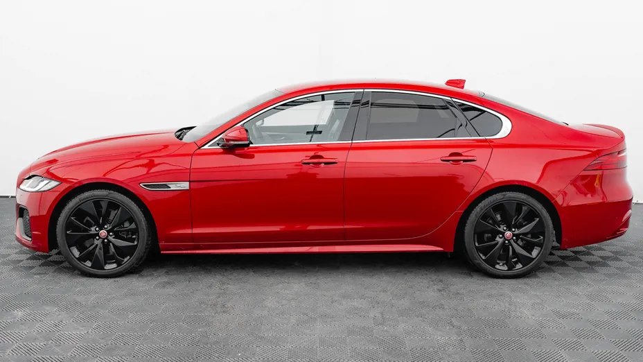 JAGUAR XF XF 2.0 P250 R-Dynamic SE