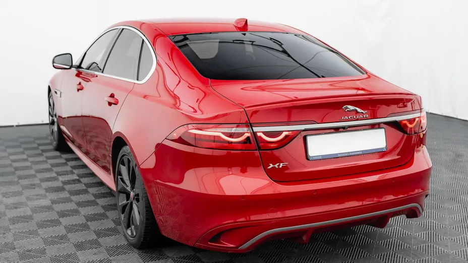 JAGUAR XF XF 2.0 P250 R-Dynamic SE