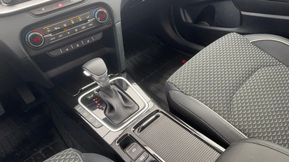 KIA Cee'd Ceed 1.5 T-GDI Tribute DCT