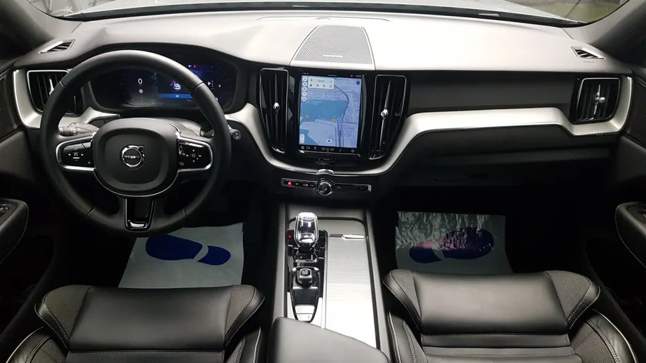 VOLVO XC60 XC60 B4 B Plus Dark aut