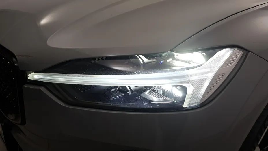 VOLVO XC60 XC60 B4 B Plus Dark aut