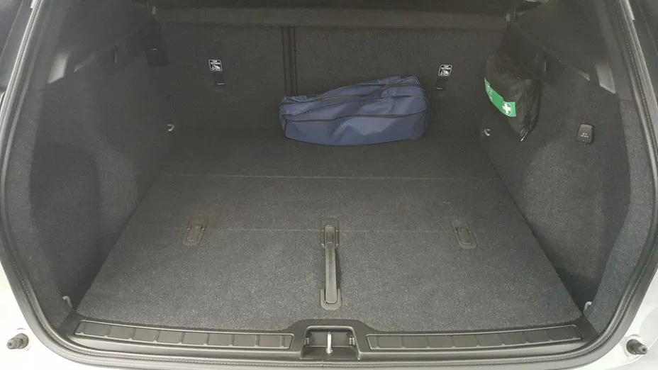 VOLVO XC40 XC40 B3 Essential aut