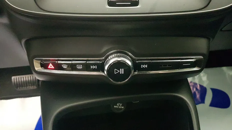 VOLVO XC40 XC40 B3 Essential aut