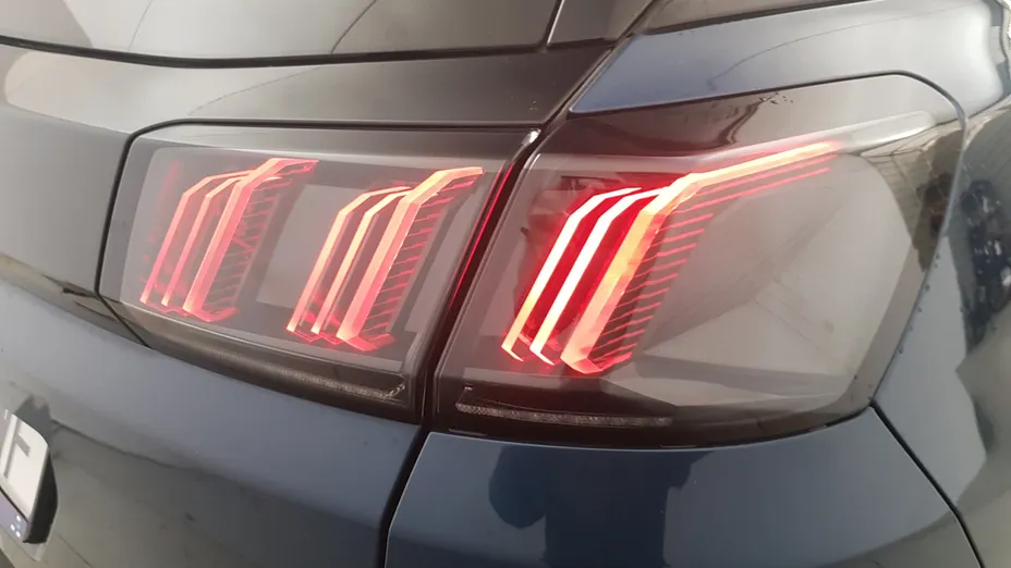 PEUGEOT 3008 3008 1.5 BlueHDi Allure Pack S&S EAT8