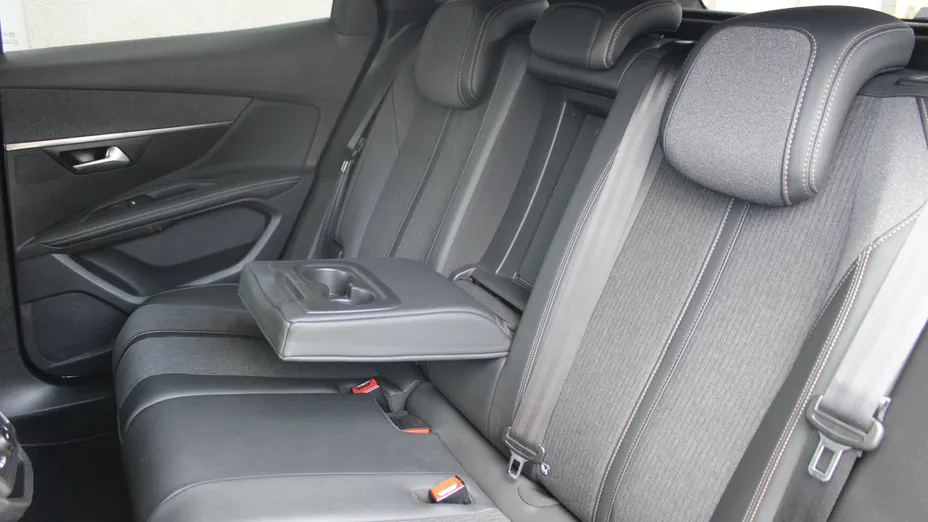 PEUGEOT 3008 3008 1.6 PureTech GPF GT Line S&S EAT8
