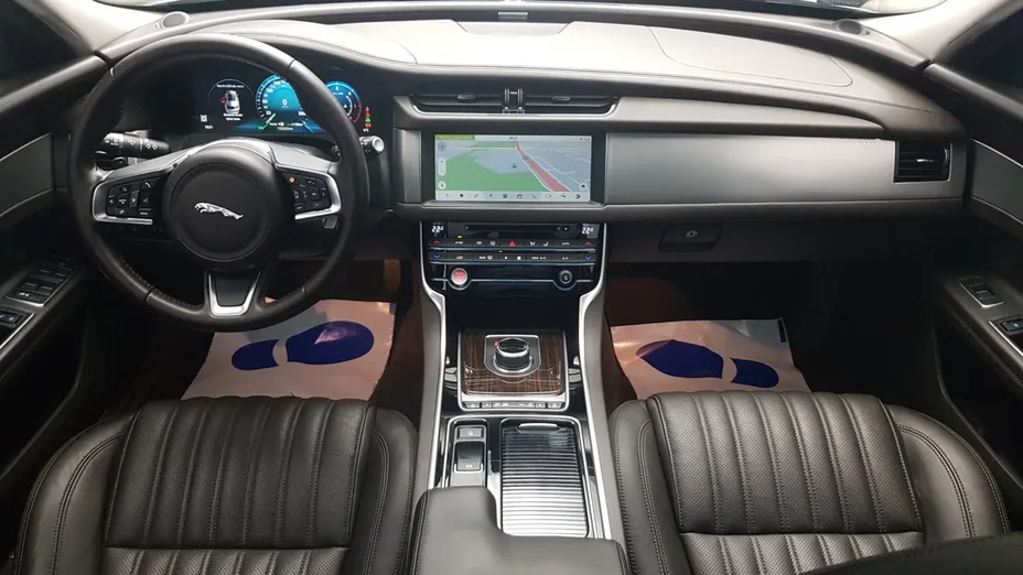 JAGUAR XF XF 2.0 i4D AWD Portfolio aut