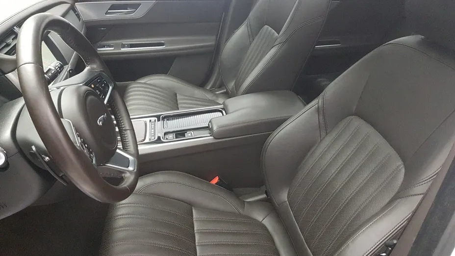 JAGUAR XF XF 2.0 i4D AWD Portfolio aut