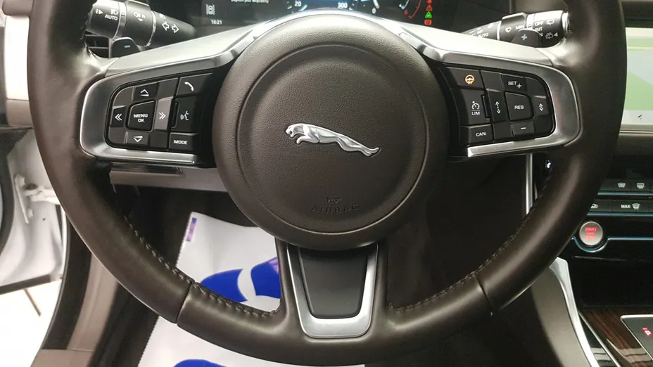 JAGUAR XF XF 2.0 i4D AWD Portfolio aut