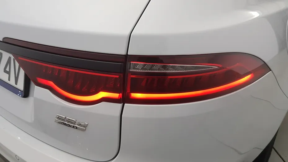 JAGUAR XF XF 2.0 i4D AWD Portfolio aut