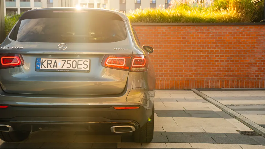 MERCEDES-BENZ GLC GLC 300 e 4-Matic AMG Line