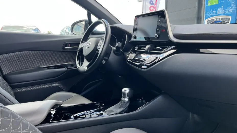 TOYOTA C-HR C-HR 2.0 Hybrid Executive