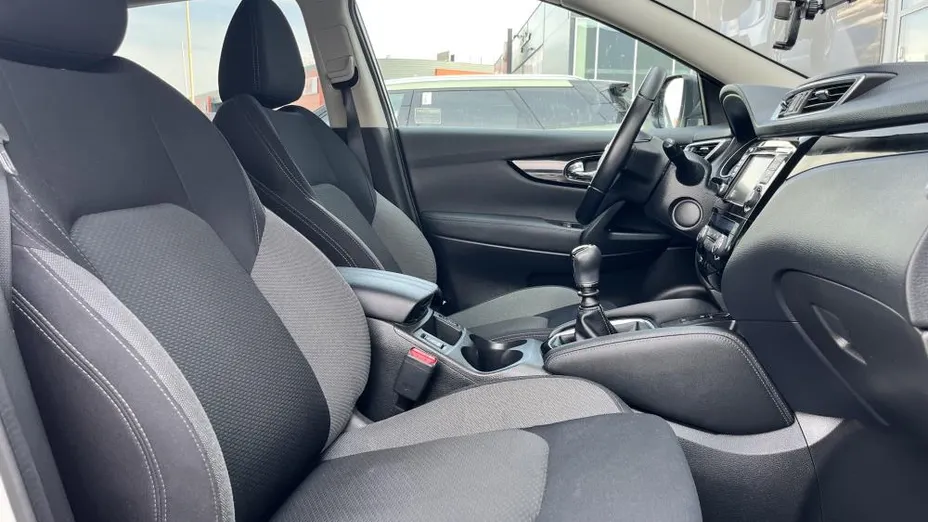 NISSAN Qashqai Qashqai 1.3 DIG-T Tekna