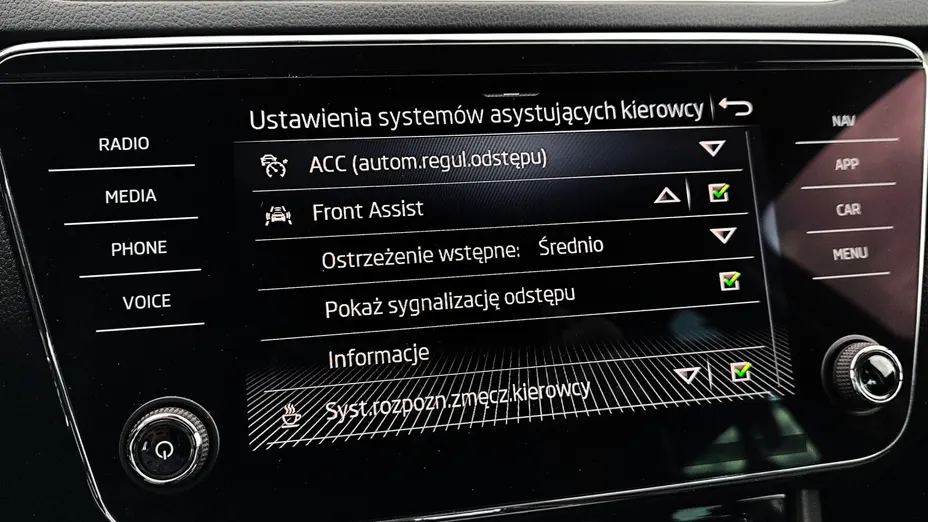 SKODA Superb Superb 2.0 TDI SCR Style DSG
