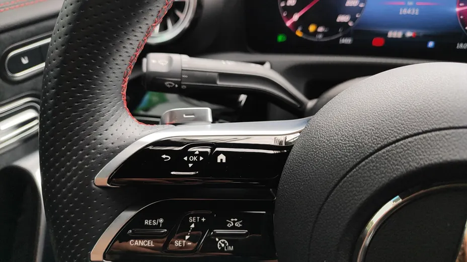 MERCEDES-BENZ CLA CLA 200 AMG Line 7G-DCT