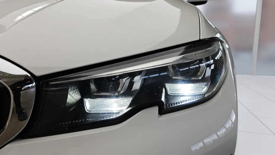 BMW Seria 3 318d Sport Line