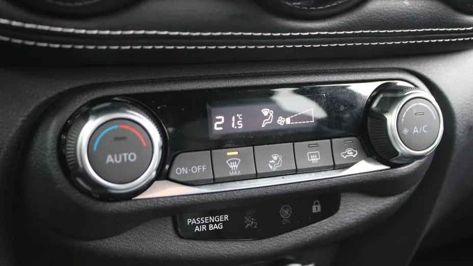 NISSAN Juke Juke 1.6 Hybrid N-Connecta AMT