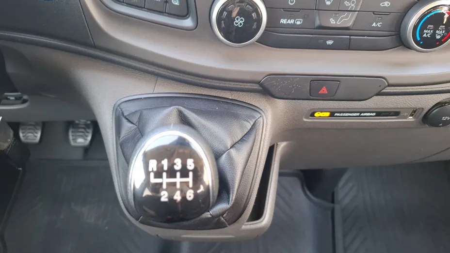 FORD Transit Custom Transit Custom Kombi 340 L2H1 Trend