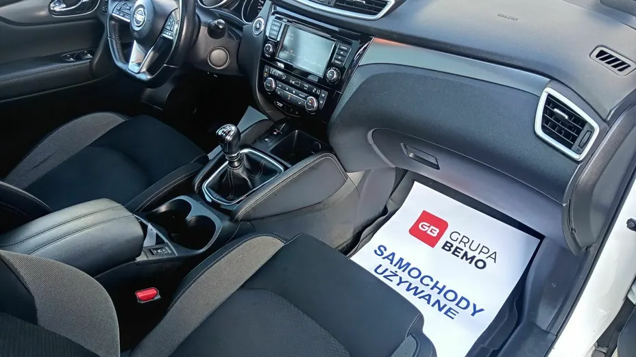 NISSAN Qashqai Qashqai 1.3 DIG-T N-Connecta