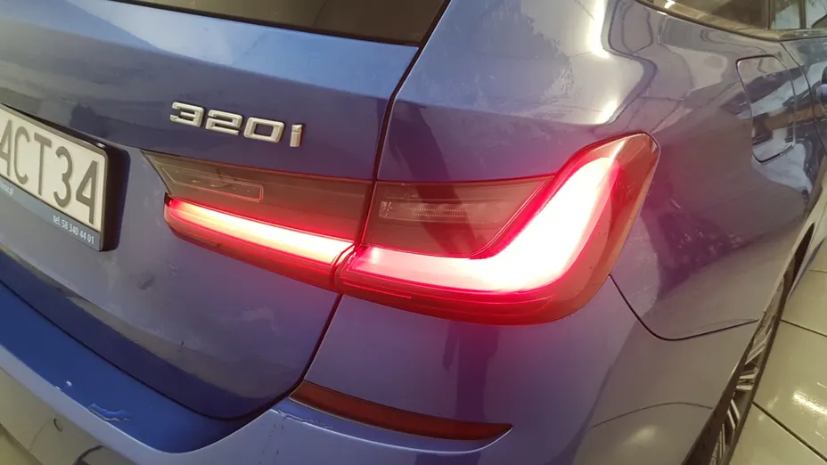 BMW Seria 3 320i M Sport sport-aut