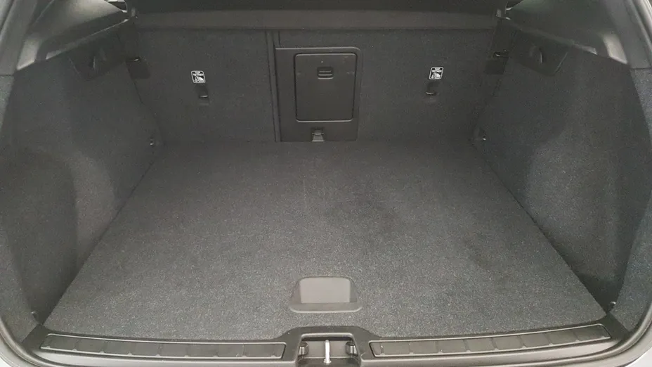 VOLVO XC40 XC40 D4 SCR AWD Momentum aut