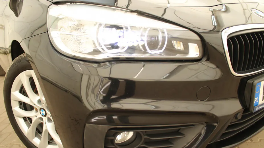 BMW Seria 2 218d Advantage aut