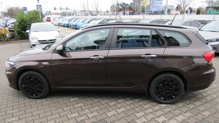 FIAT Tipo Tipo 1.6 E-Torq 16v Easy aut