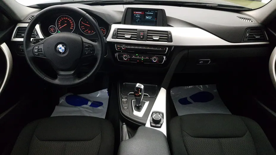 BMW Seria 3 316d Advantage aut