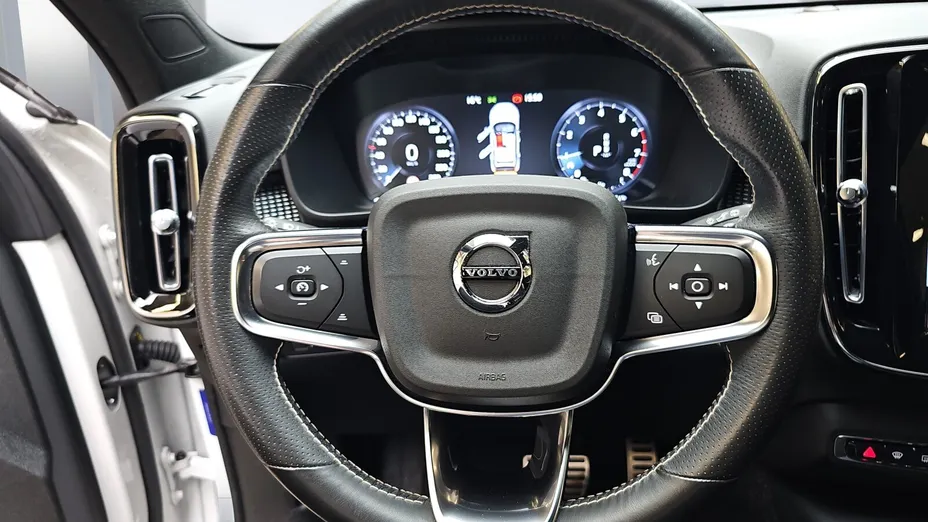 VOLVO XC40 XC40 T3 R-Design aut