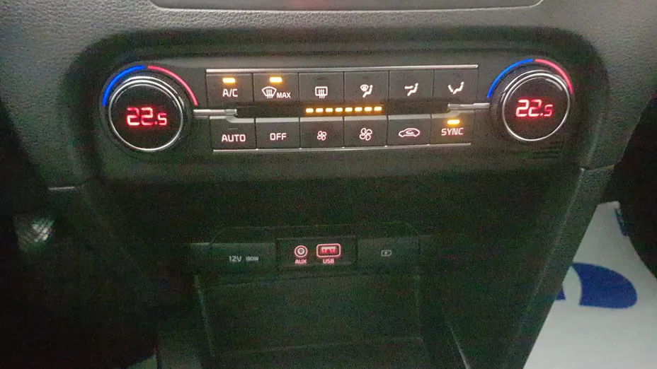KIA Cee'd Ceed 1.4 T-GDI M